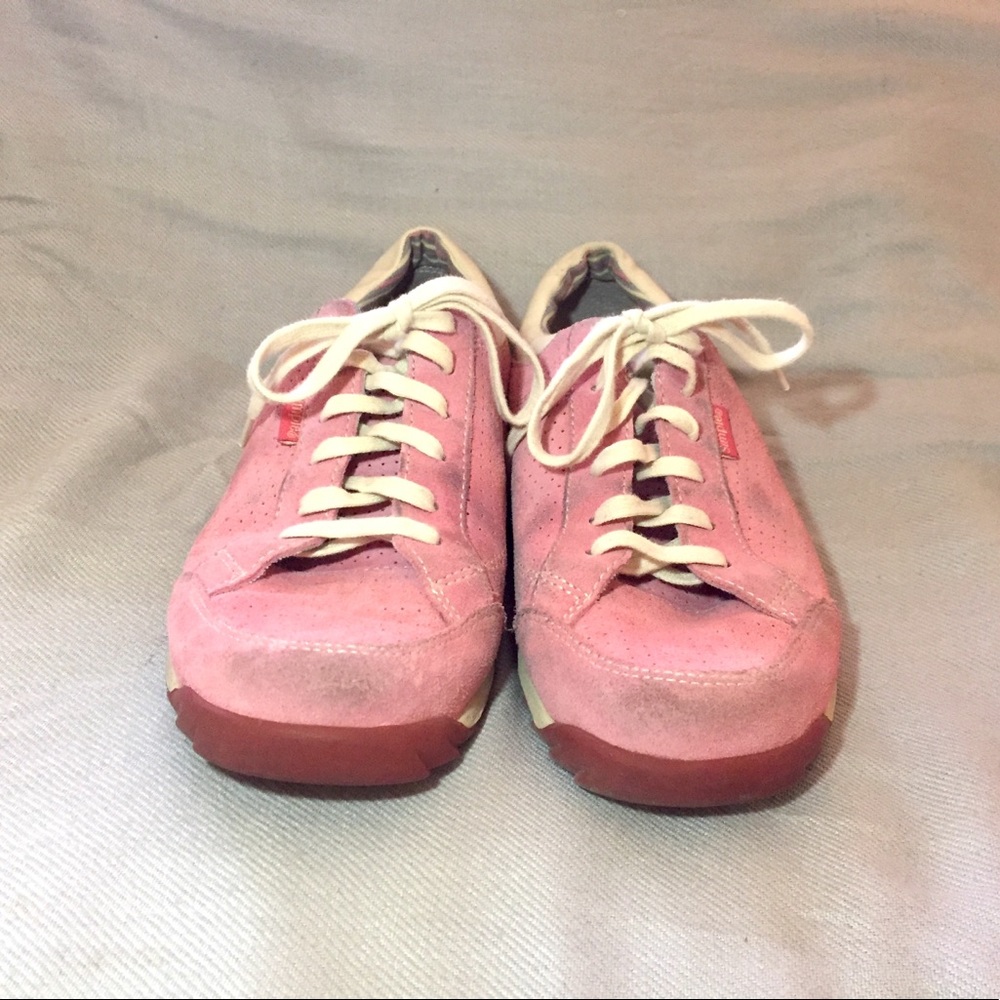 Pink Simple Sneakers - Picture 4 of 6